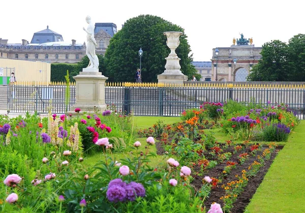 Prachtige Weelderige Tuinen Van Tuileries Het Centrum Van Parijs — Stockfoto