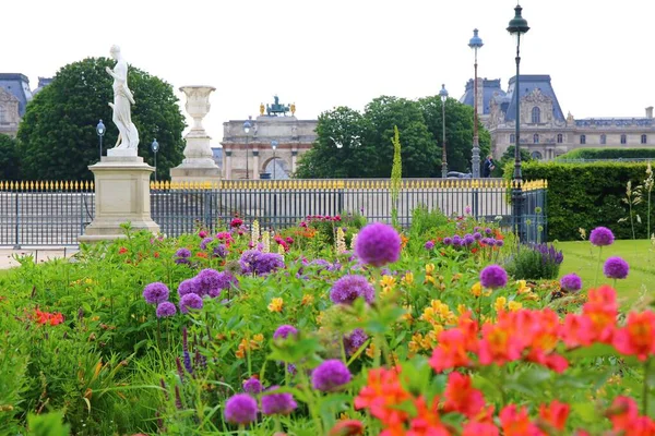 Prachtige Weelderige Tuinen Van Tuileries Het Centrum Van Parijs — Stockfoto
