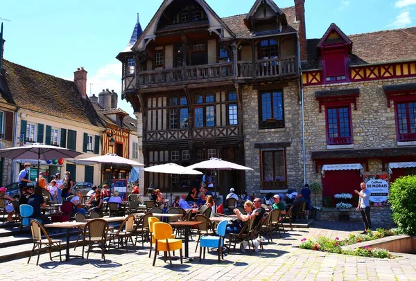 魅力的な村Moret Sur Loingは フランス北中部のフランス地方のセーヌ マルヌ県にあります — ストック写真