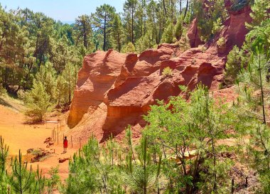 Provence, Roussillon 'daki Sentier des Ocres.
