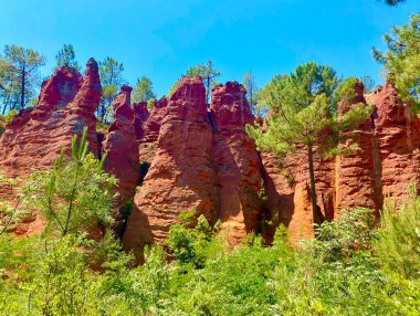 Provence, Roussillon 'daki Sentier des Ocres.