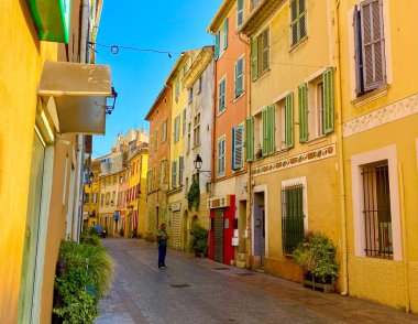 Fransa 'nın renkli şehri La Seyne sur Mer