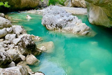 Gorge du Verdon 'daki etkileyici yeşil Styx Kanyonu