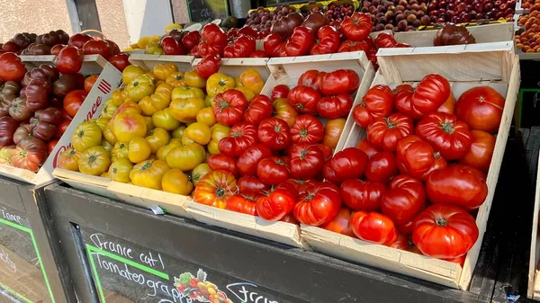 Frische Tomaten Auf Dem Lokalen Markt Frankreich — Stockfoto