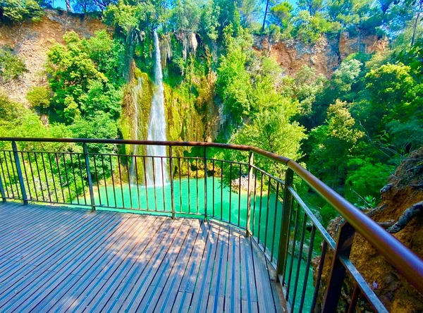 美丽的瀑布在法国被称为 拉卡斯卡德 — 图库照片