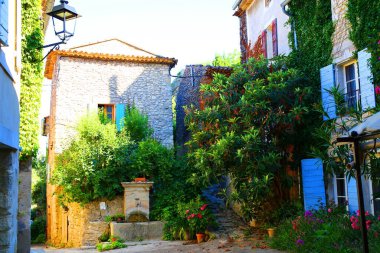 Saignon - Luberon bölgesindeki Fransa 'nın en güzel köylerinden biri.
