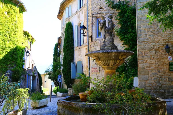 法国最美丽的村庄之一 位于卢贝隆地区 — 图库照片