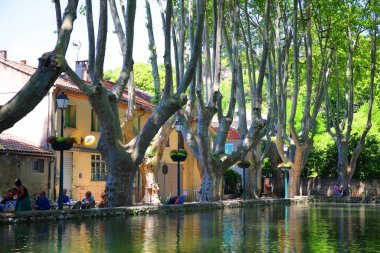 Provence 'deki Cucuron köyünün büyüleyici merkezi.