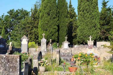 Lourmarin mezarlığındaki melek.