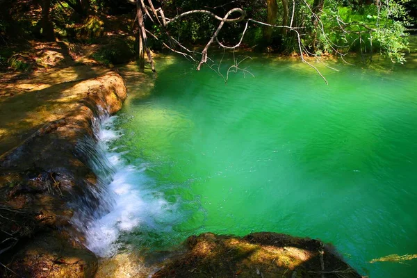 フランス南部の信じられないほど美しい滝は シラン カスケードと呼ばれます — ストック写真