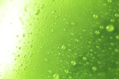 Yeşil su damlaları