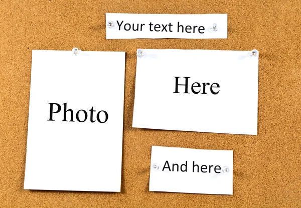 Placa de cortiça com cartões — Fotografia de Stock