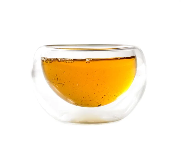 Çift Cam çay bardağı yeşil çay ile dolu