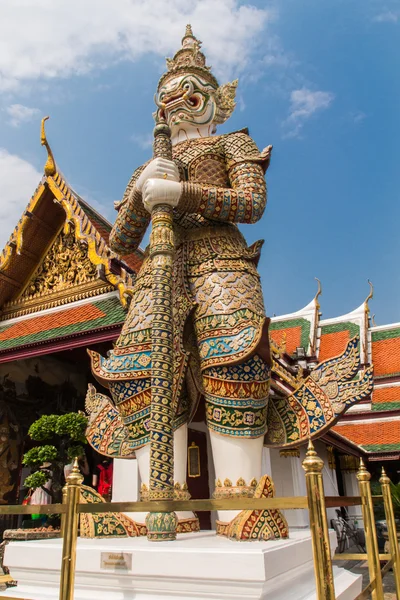 Guardião gigante em Bangkok Grand Palace, Wat Phra Kaeo Tailândia — Fotografia de Stock
