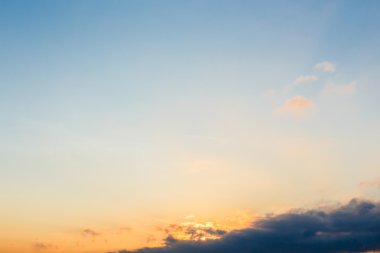 Akşam gökyüzü günbatımı