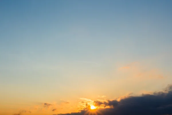 Puesta de sol en el cielo nocturno —  Fotos de Stock