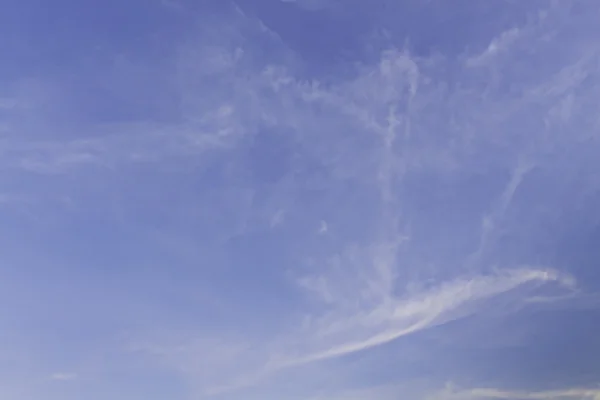 Un'immagine di un cielo veramente blu — Foto Stock