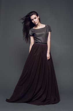 Siyah Abiye uzun tüyleri kaybetme ile Glamur Bayan