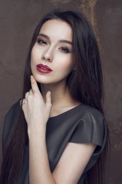 Siyah Abiye uzun tüyleri kaybetme ile Glamur Bayan