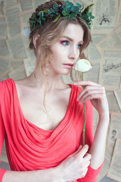 Çiçekler, güzel yong kız gelin