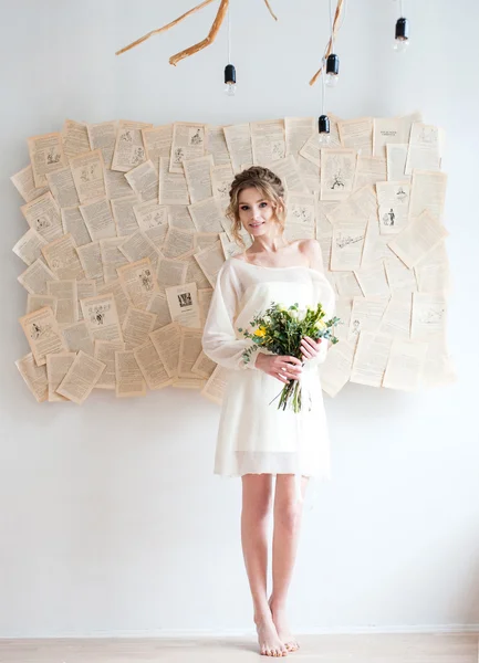 Çiçekler, güzel yong kız gelin