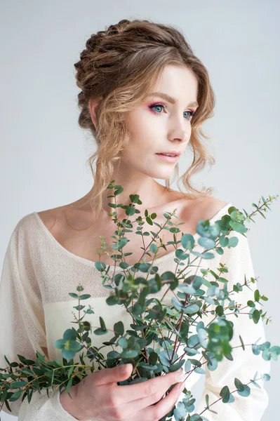 Çiçekler, güzel yong kız gelin