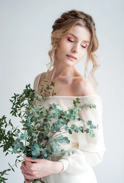 Çiçekler, güzel yong kız gelin