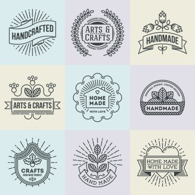 Çeşitli retro tasarım insignias