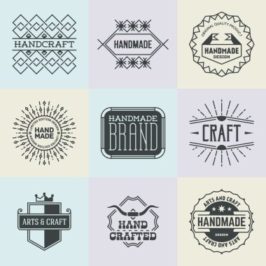 Çeşitli retro tasarım insignias