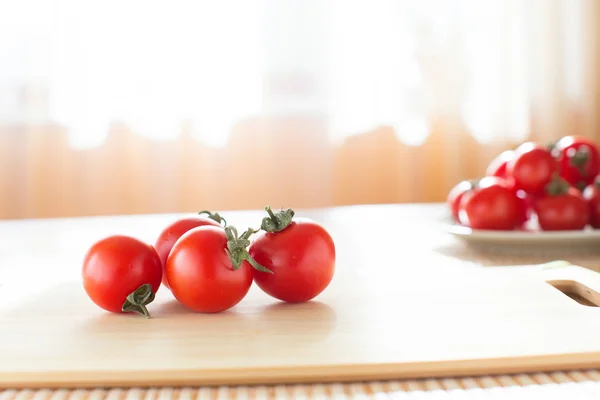 Tomates cherry. Alimentación saludable . — Foto de Stock