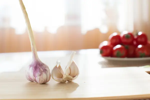 Alho. Alimentos saudáveis e saudáveis . — Fotografia de Stock