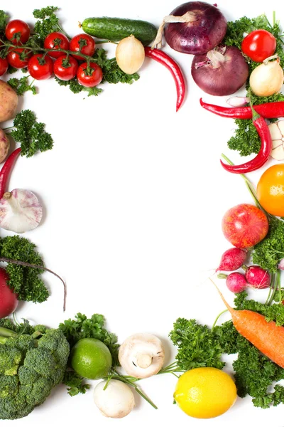Decorative pattern of fresh vegetables on white. — Stock Photo, Image