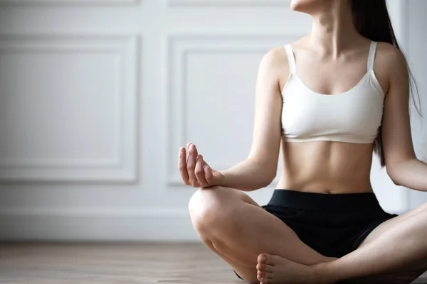 Young Woman Doing Yoga Home Lotus Position Close Fitness Girl — Stock Photo, Image