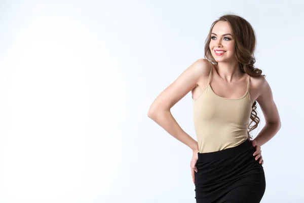 Retrato Una Hermosa Mujer Sonriente Natural Sobre Fondo Blanco Estudio — Foto de Stock