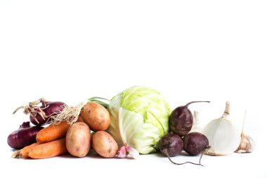 Beyaz bir arka plan üzerinde izole sebze