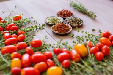 Çiftlik taze sebze lezzetli bir ürün yelpazesine havai görünümü