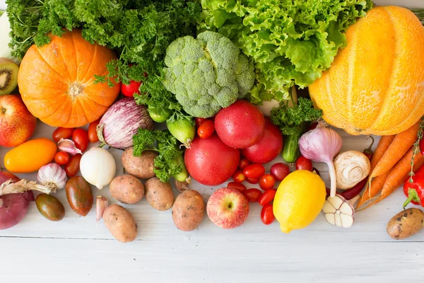 Enorme grupo de legumes frescos . — Fotografia de Stock