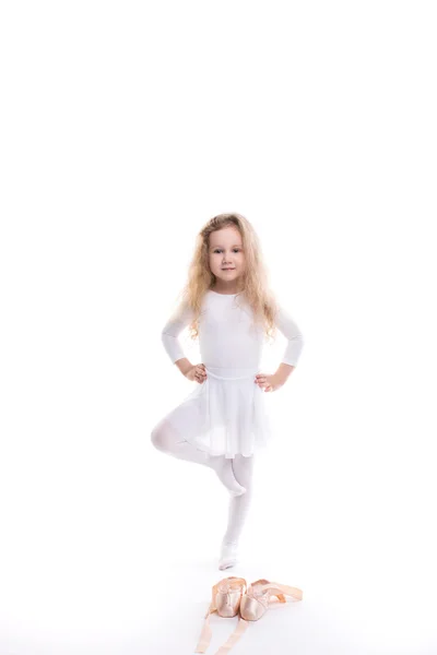 Petite fille ballerine en tutu . — Photo