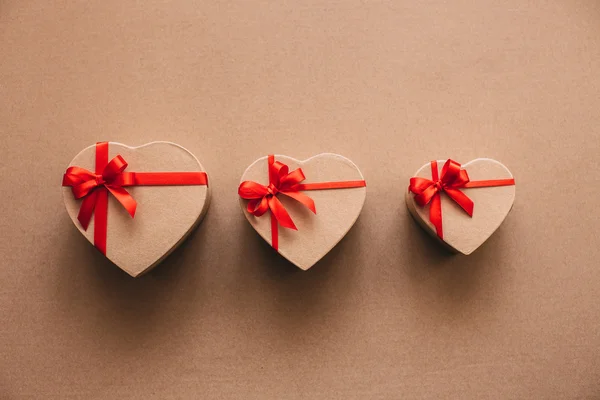 장식적인 심장입니다. 선물 상자. — 스톡 사진