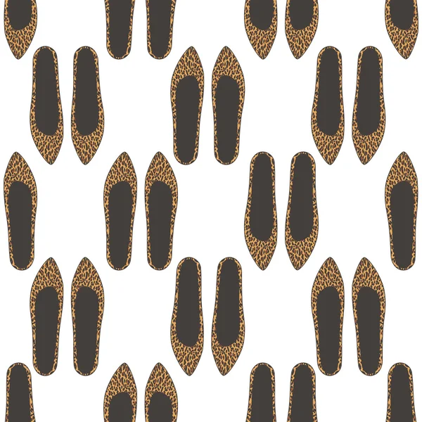 Fashion shoes seamless pattern with leopard print. Stylish vector illustration. — 图库矢量图片