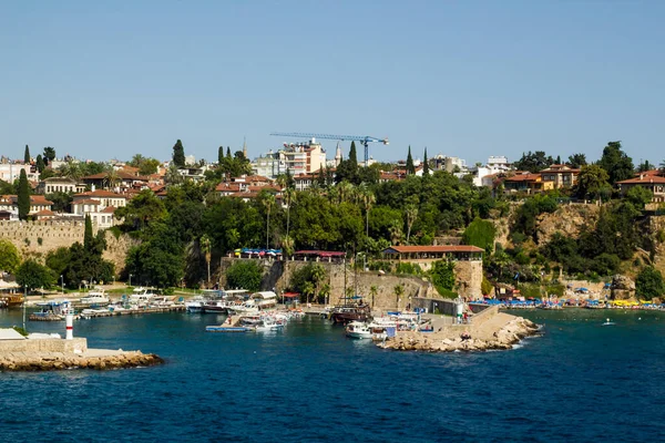 Entrada Porto Cidade Antalya Kaleici Com Dois Faróis Turquia Uma — Fotografia de Stock