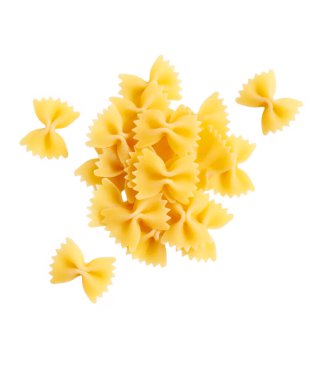 Pişmemiş, kuru fiyonk şeklinde ya da farfalle makarna beyaz arkaplanda kopyalanmış.