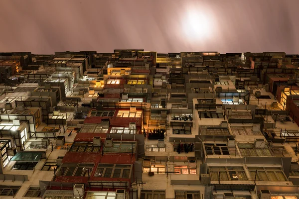 Overcrowded Flat in Hong Kong in a Cloudy Night — Stock Photo, Image