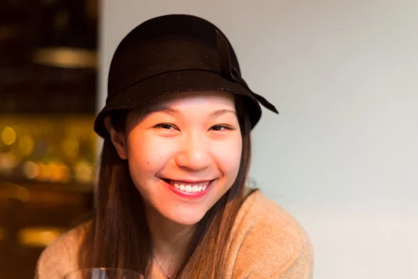 Gewoon lachen in een bar — Stockfoto