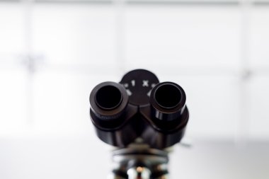 Bir Micriscope lens