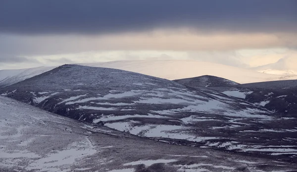 Montanhas Cairngorms nas Terras Altas da Escócia — Fotografia de Stock