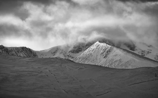 Lochain bir Coire ve Coire bir Sneachda — Stok fotoğraf