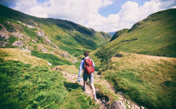 Excursionista en Lake District — Foto de Stock