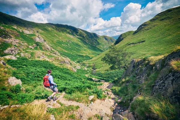 Hiker in Lake District — Stock Photo, Image
