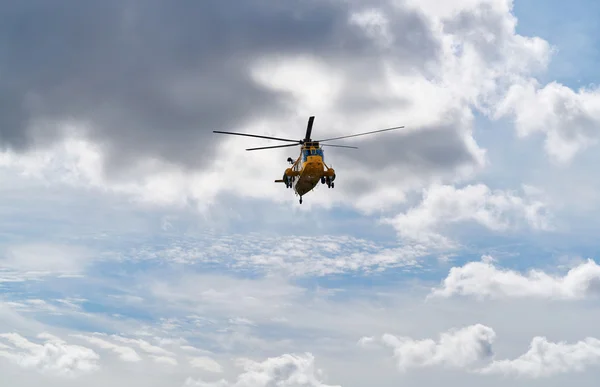 Flygräddningstjänst helikopter — Stockfoto